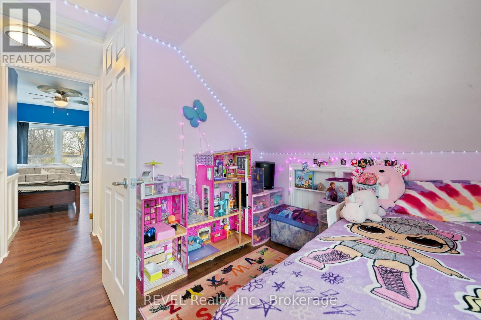 15 Phipps Street Property Photo 28