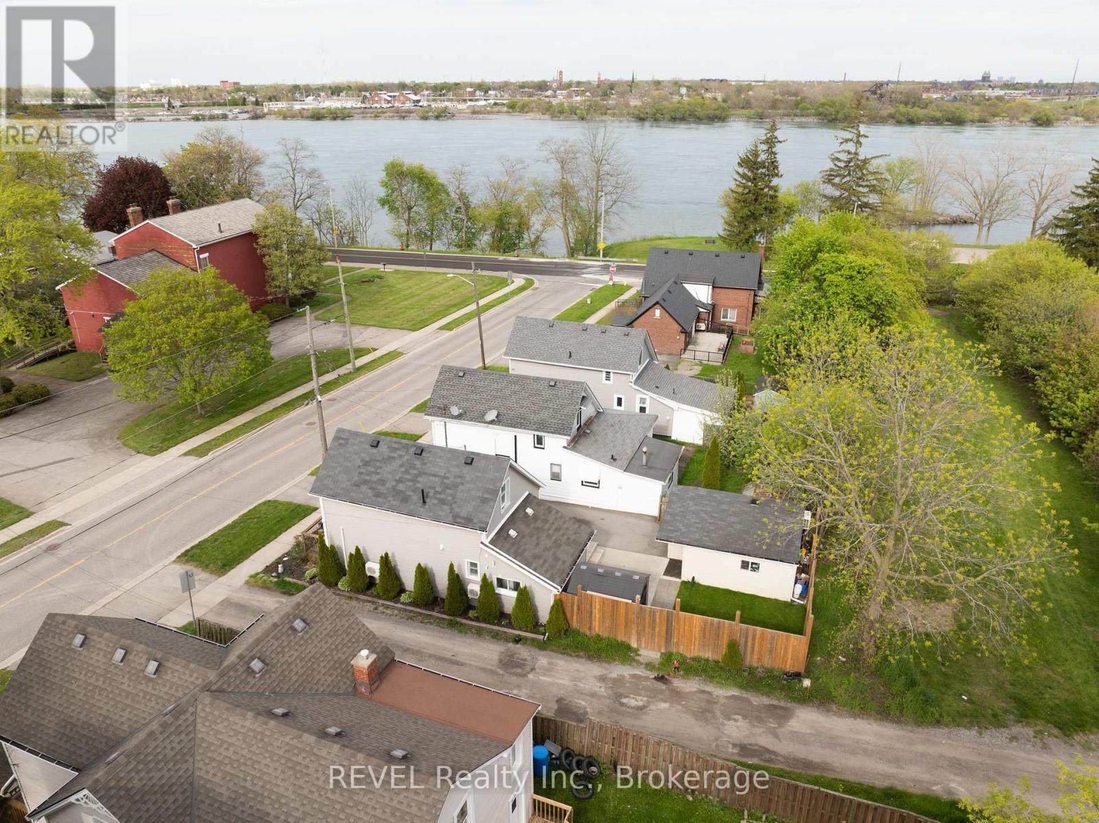 15 Phipps Street Property Photo 40