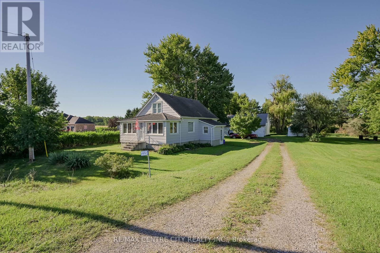 12329 Graham Road Property Photo 3