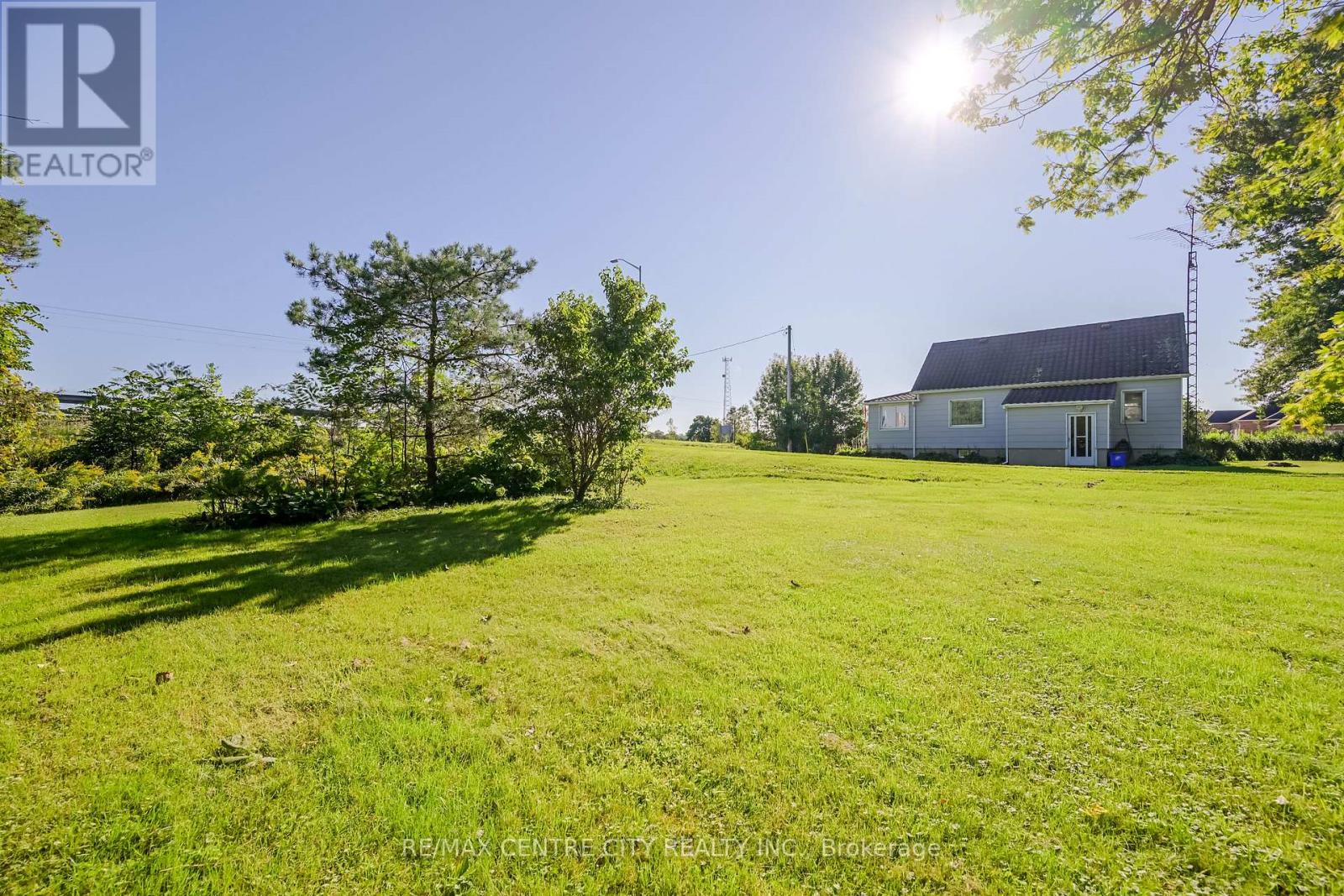 12329 Graham Road Property Photo 5