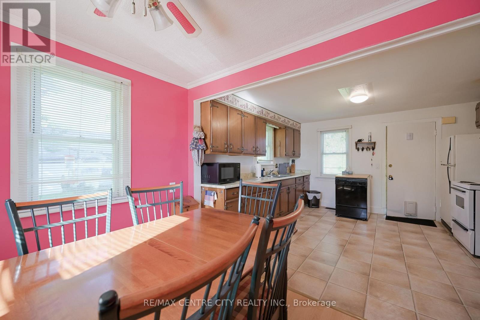 12329 Graham Road Property Photo 9