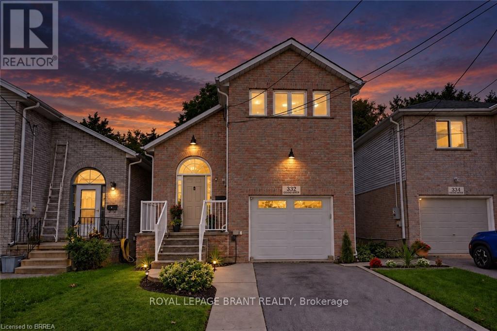 332 Grand River Avenue Property Photo 2