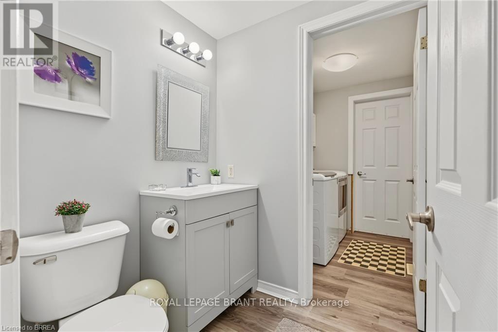 332 Grand River Avenue Property Photo 8