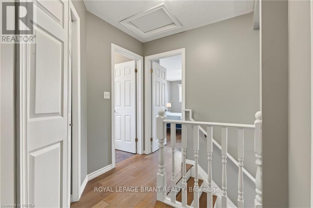 332 Grand River Avenue Property Photo 18