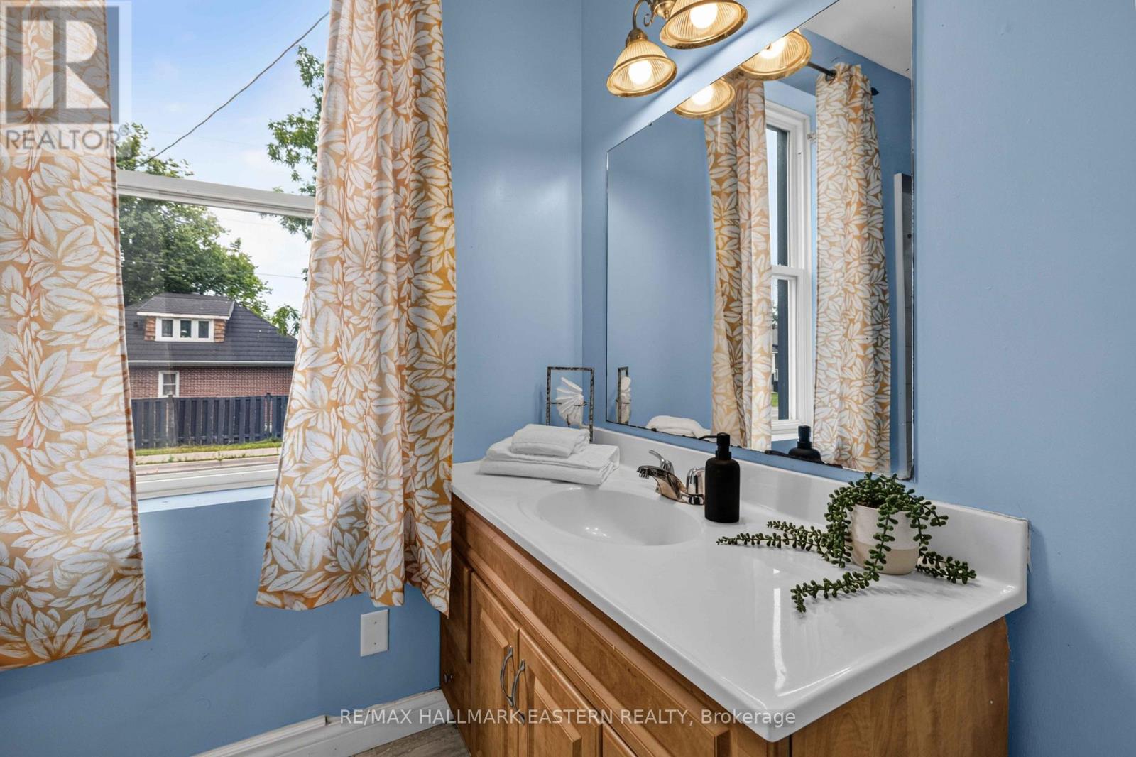 284-288 Brock Street Property Photo 13