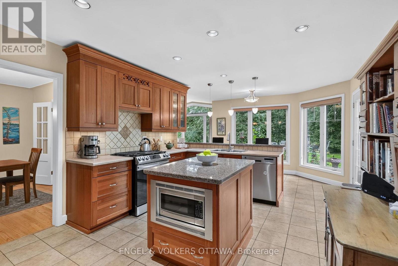 250 Faircrest Road Property Photo 10