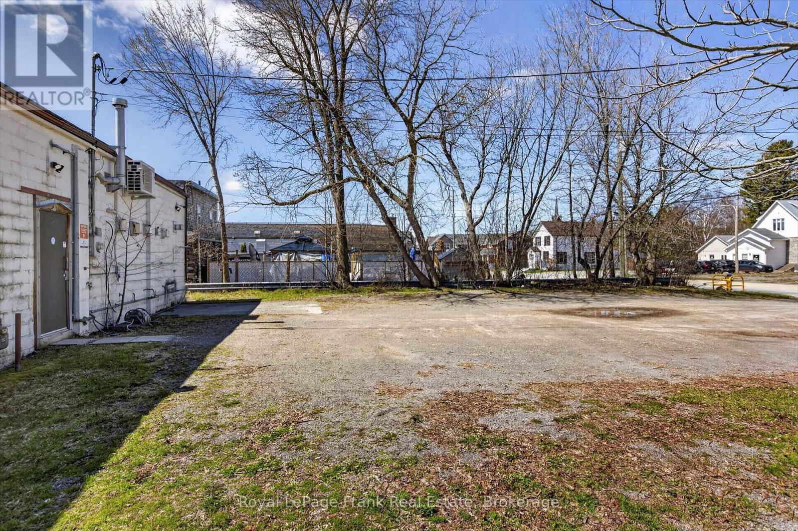 70 King Street E Property Photo 17