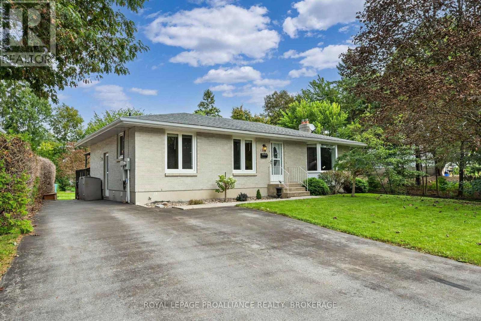 1212 Prince Charles Drive Property Photo 3