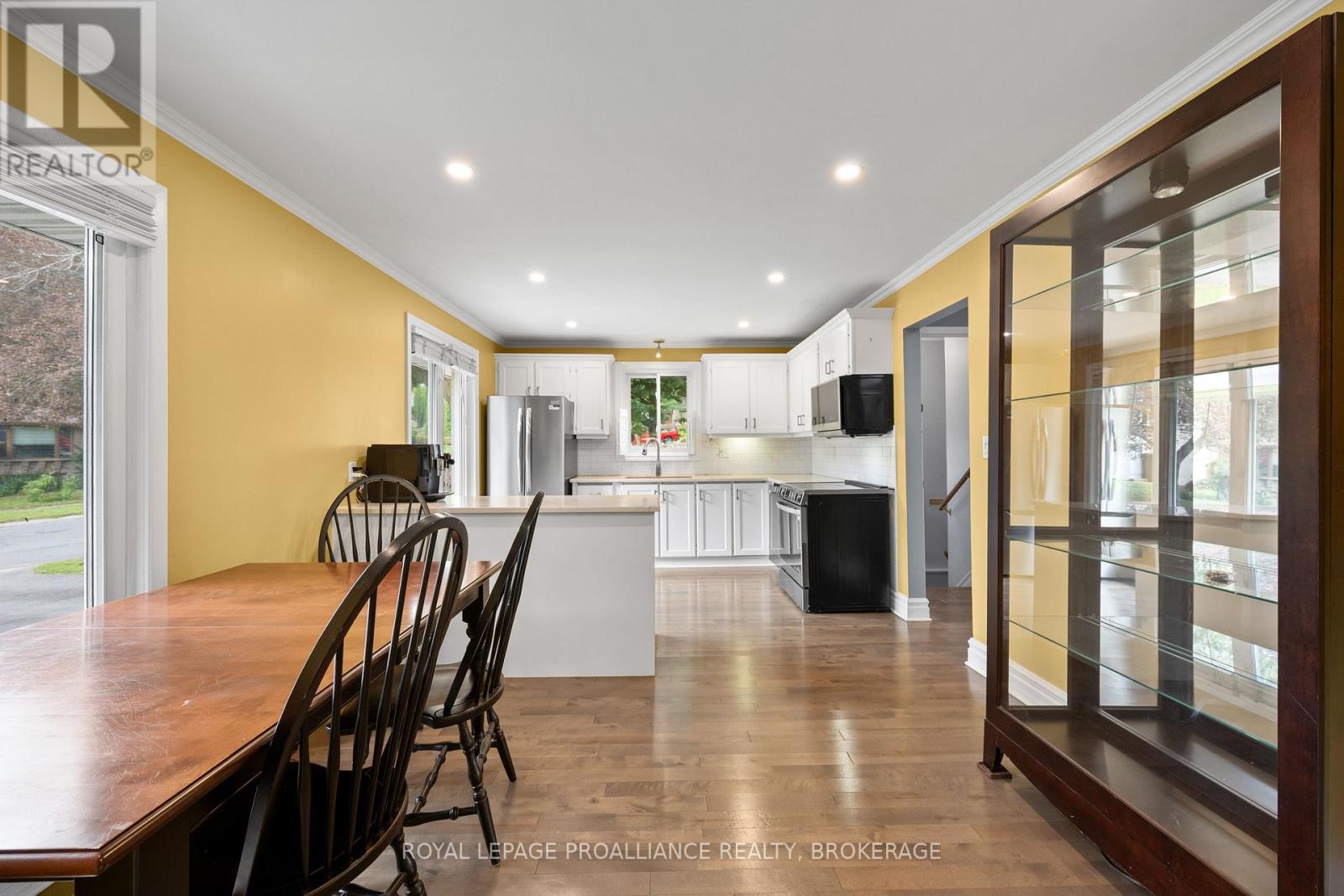 1212 Prince Charles Drive Property Photo 8