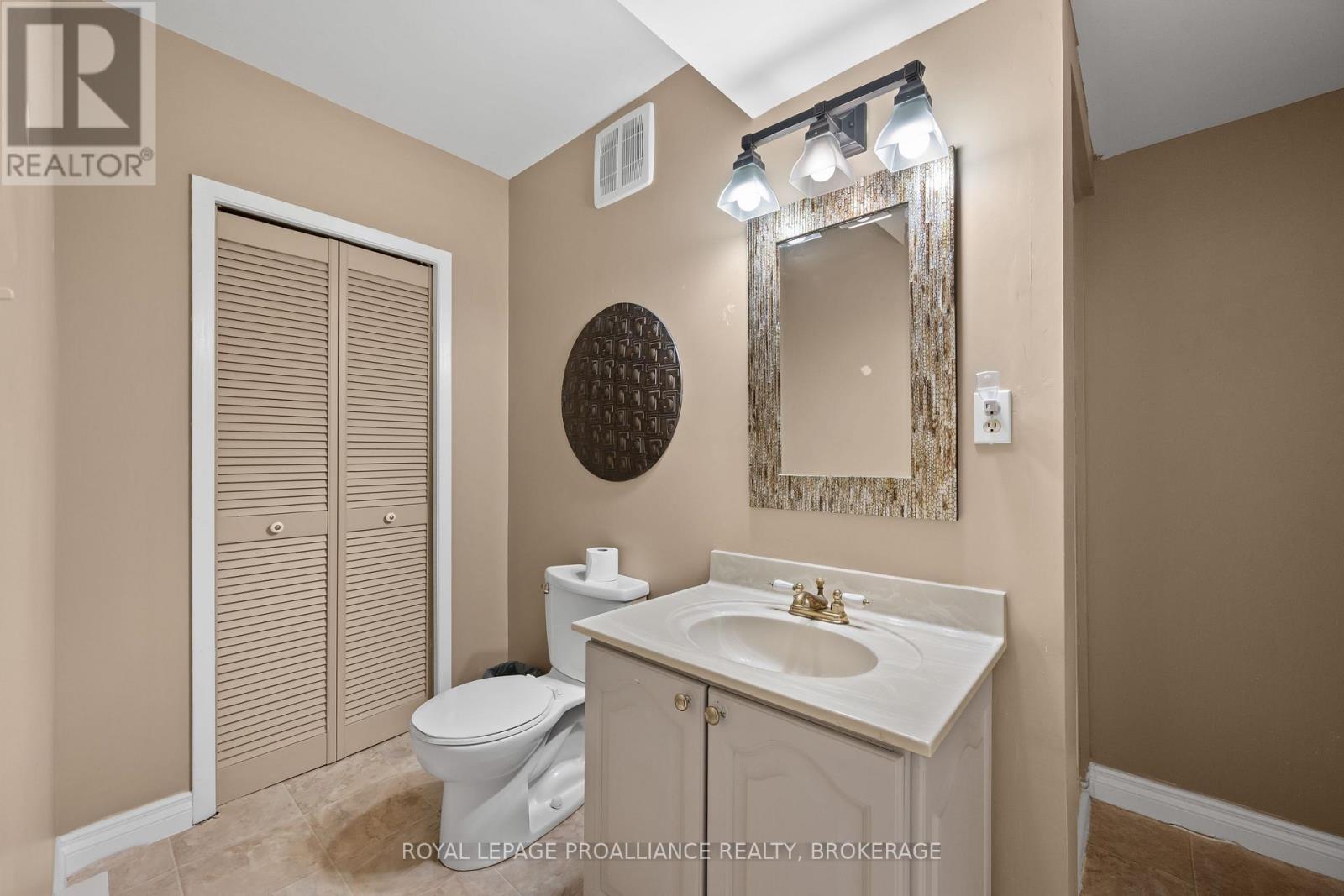 1212 Prince Charles Drive Property Photo 32