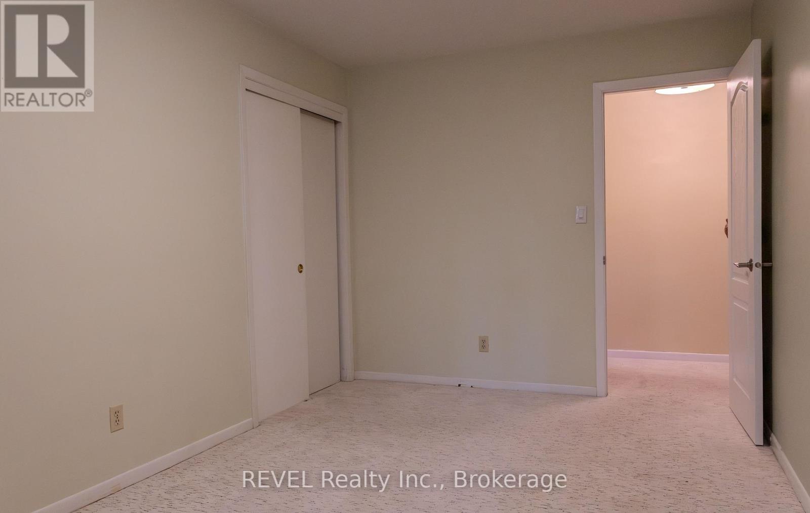 7285 Rolling Acres Crescent Property Photo 20