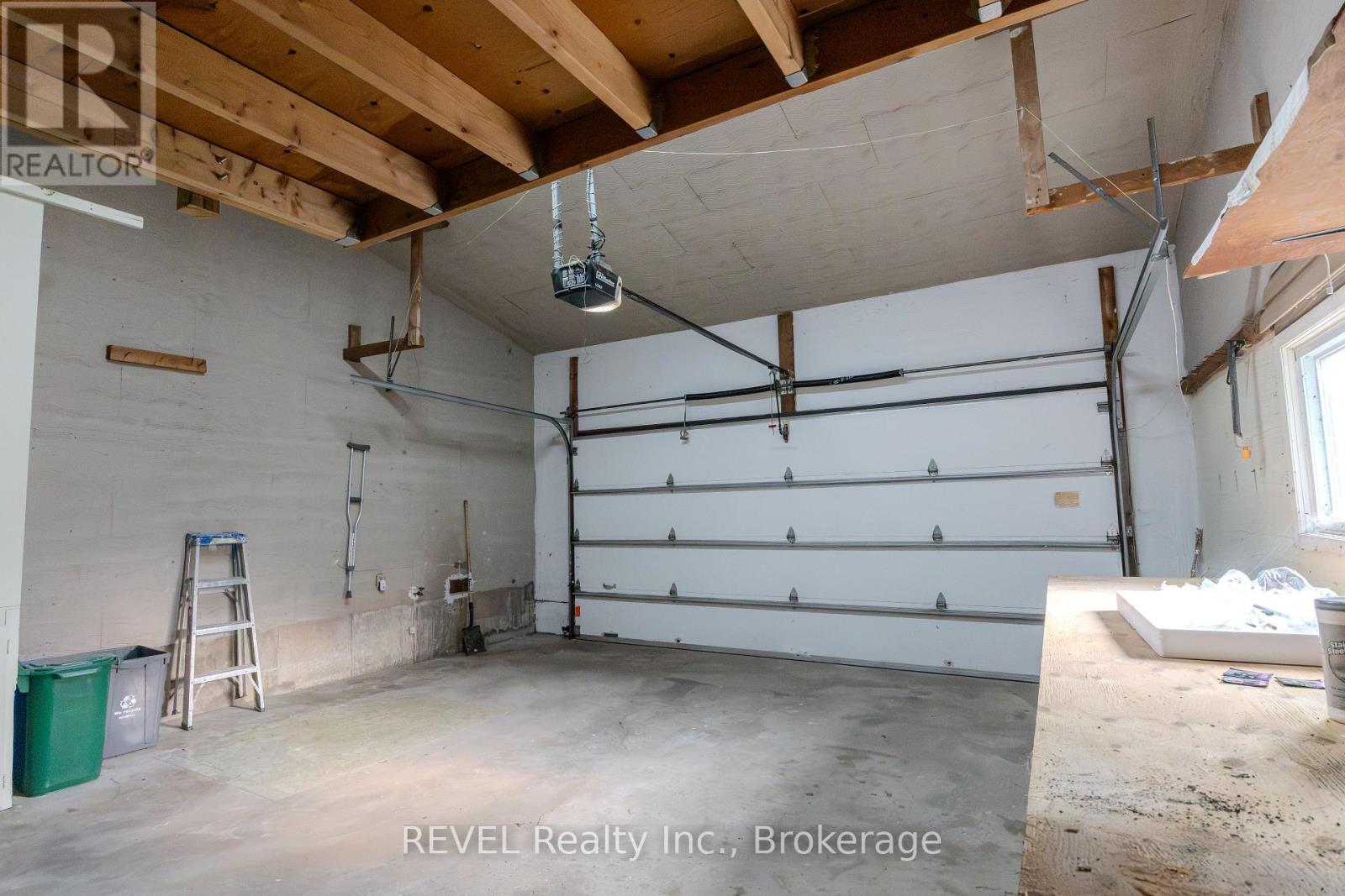 7285 Rolling Acres Crescent Property Photo 35