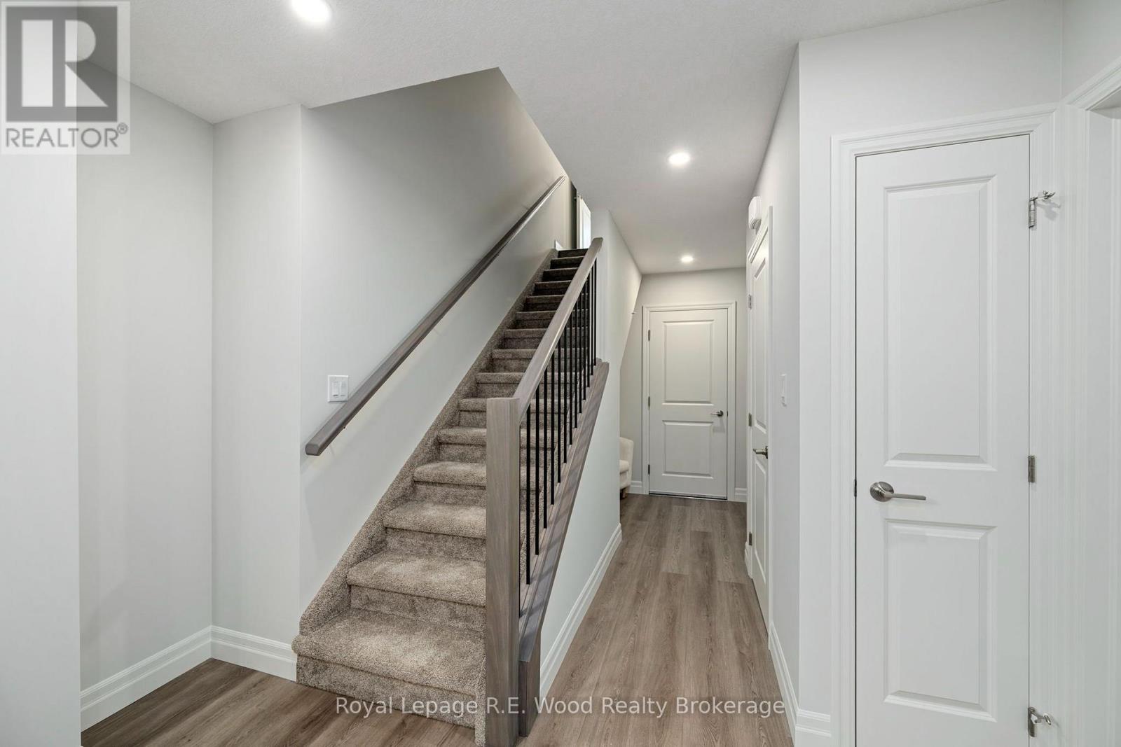 7 Hoylake Road Property Photo 31