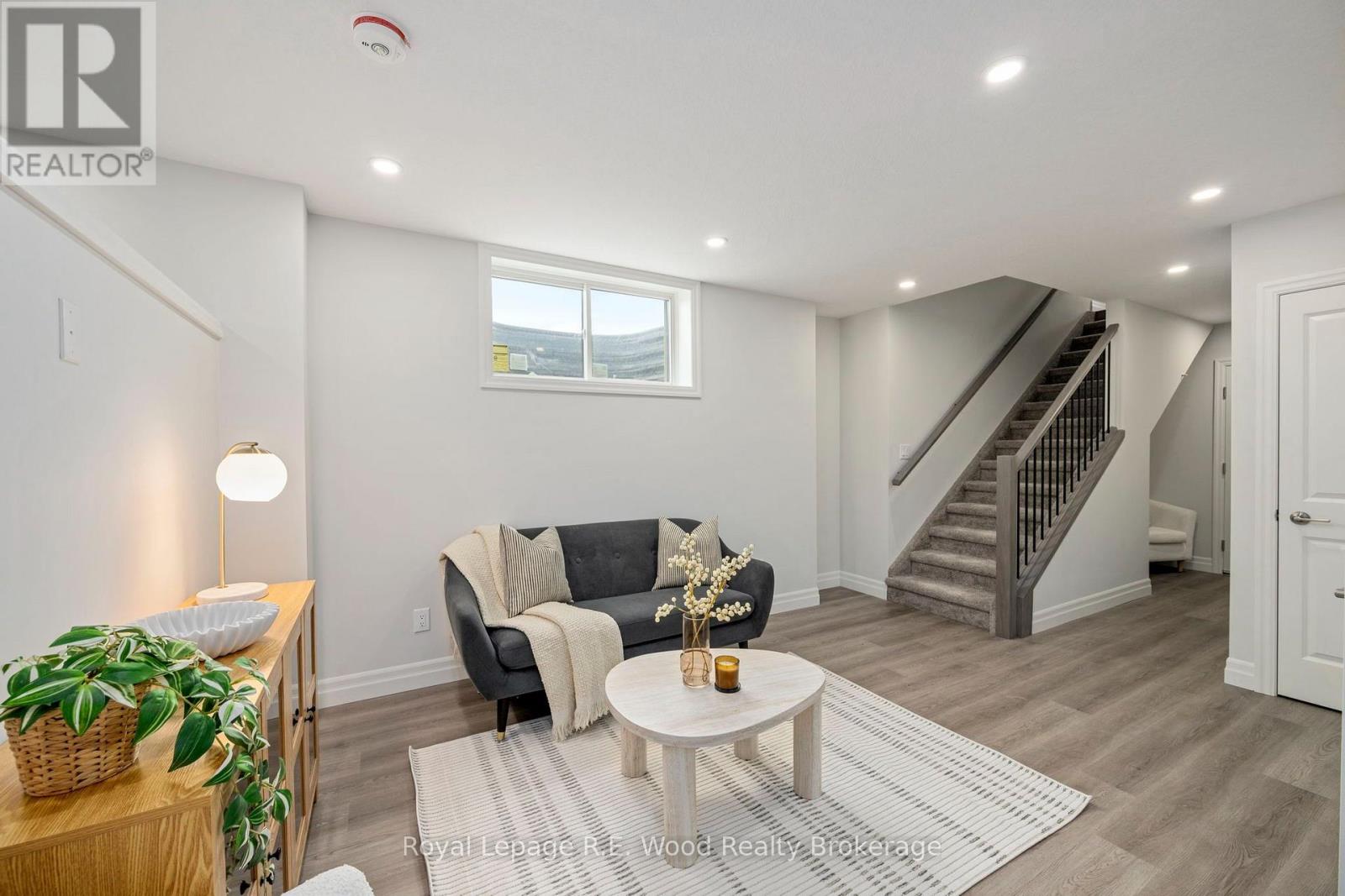 7 Hoylake Road Property Photo 35