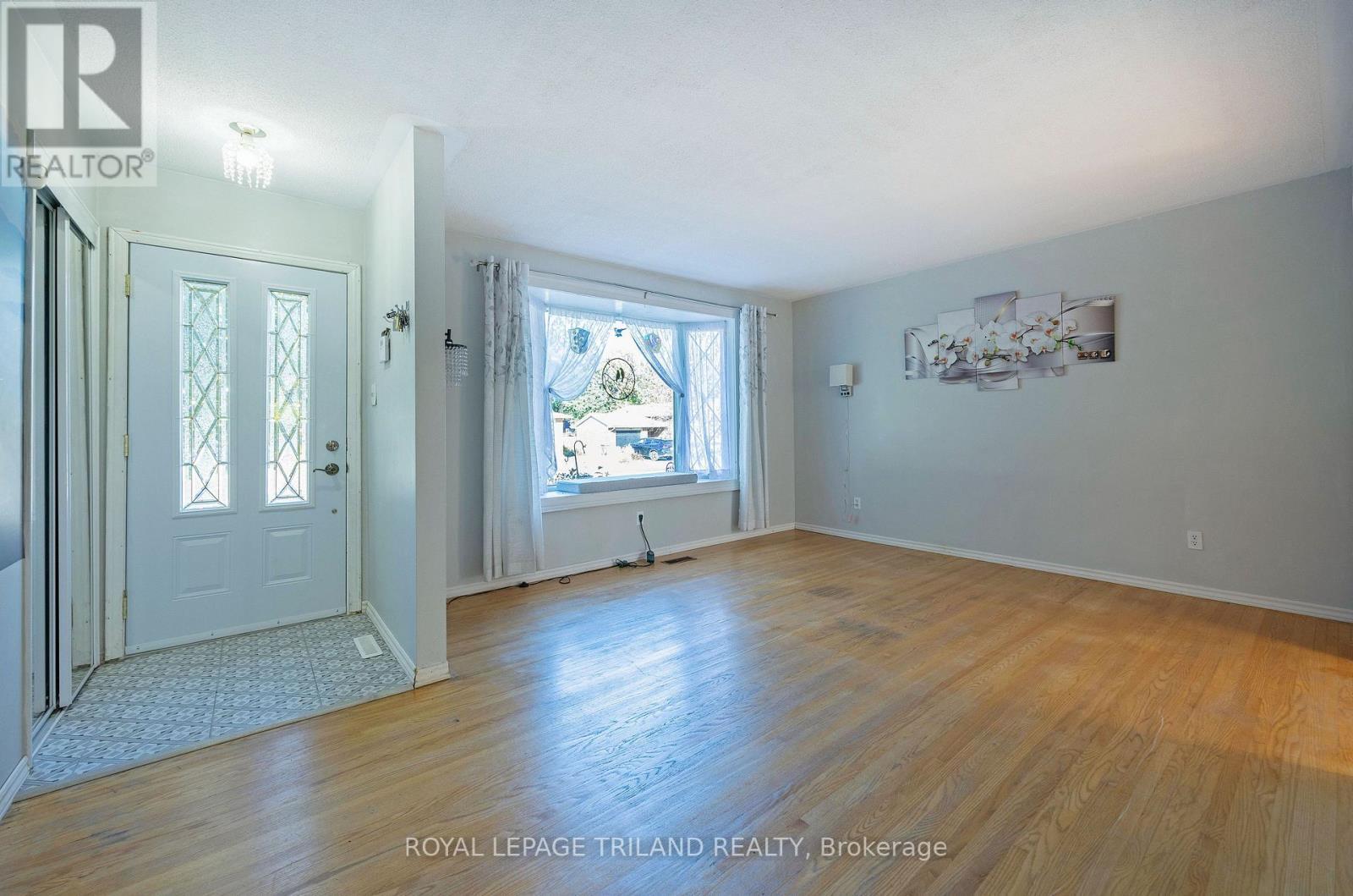 15 Confederation Drive Property Photo 6