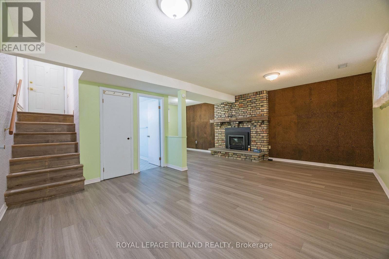 15 Confederation Drive Property Photo 21