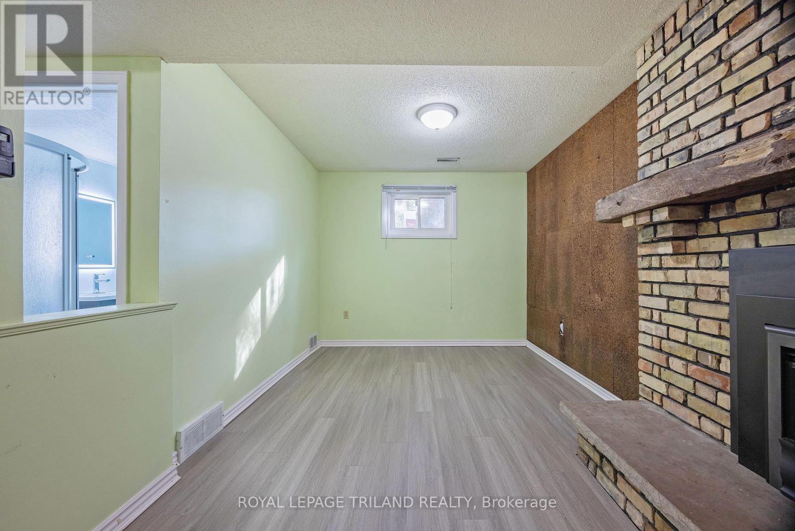 15 Confederation Drive Property Photo 23
