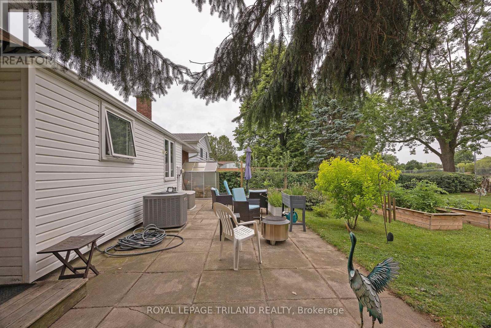 15 Confederation Drive Property Photo 25