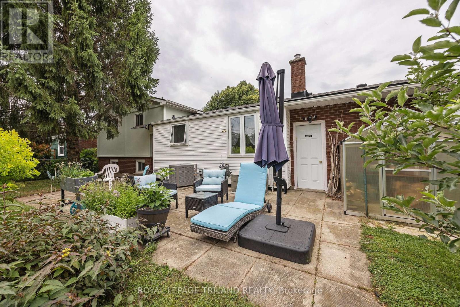 15 Confederation Drive Property Photo 28
