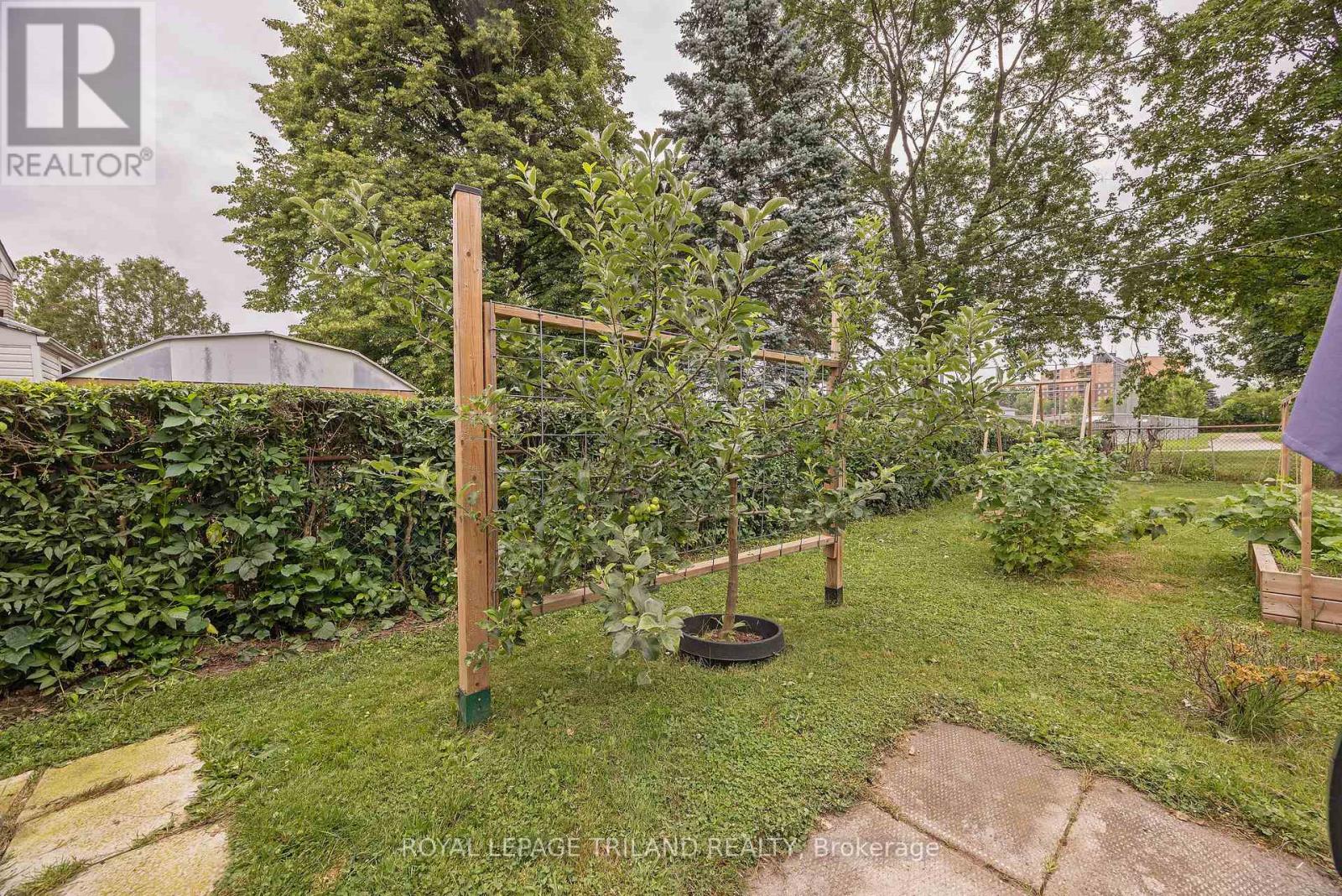 15 Confederation Drive Property Photo 29