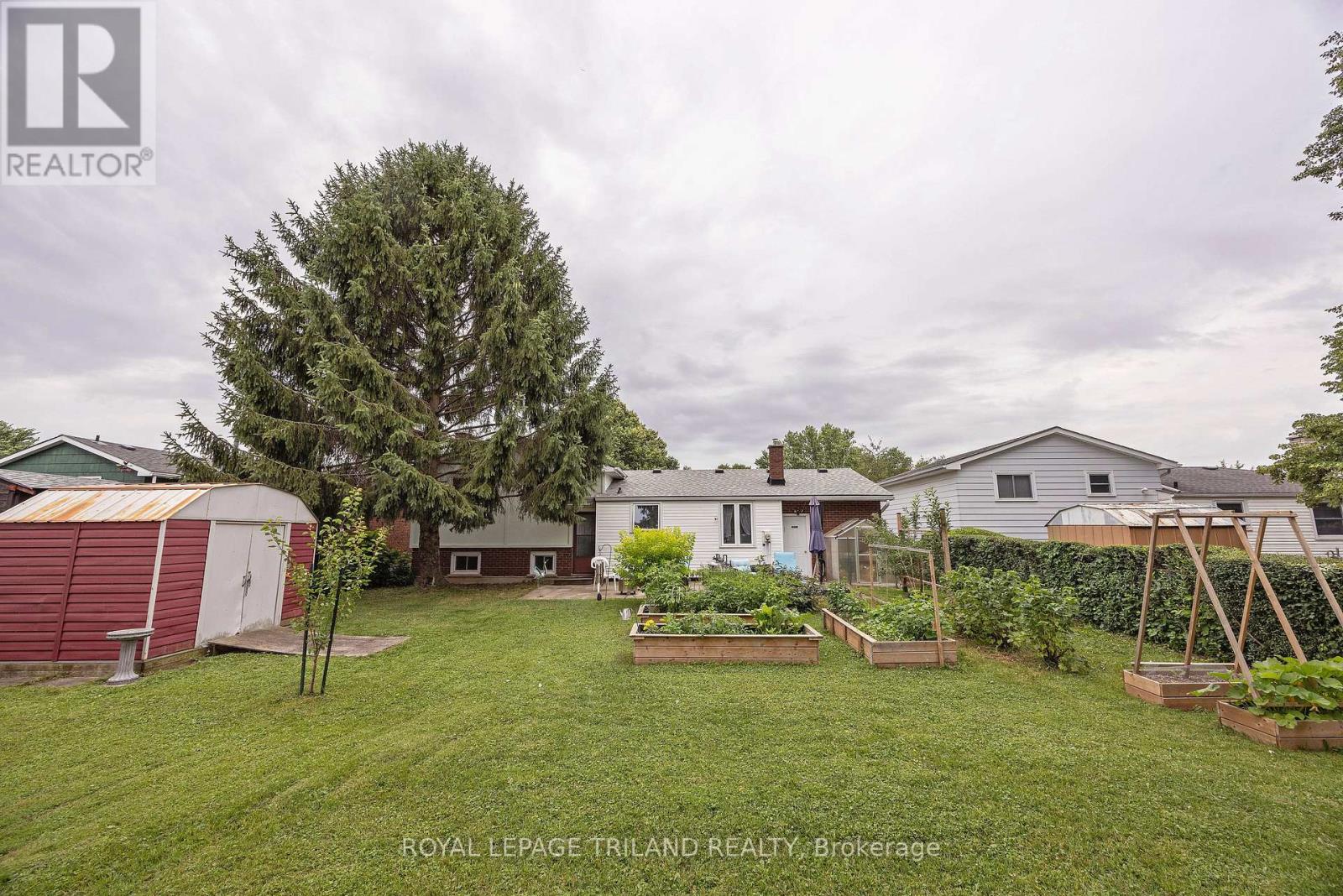15 Confederation Drive Property Photo 31
