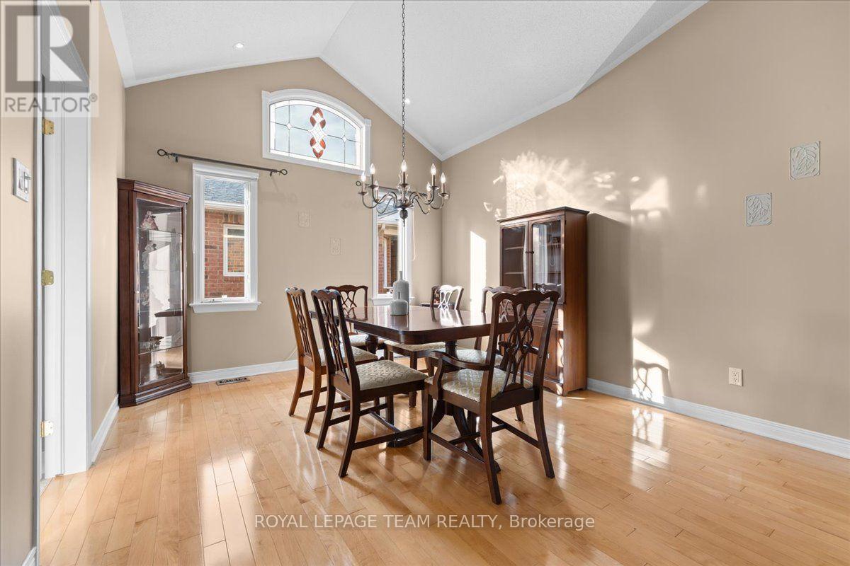 6 Amberlakes Drive Property Photo 9