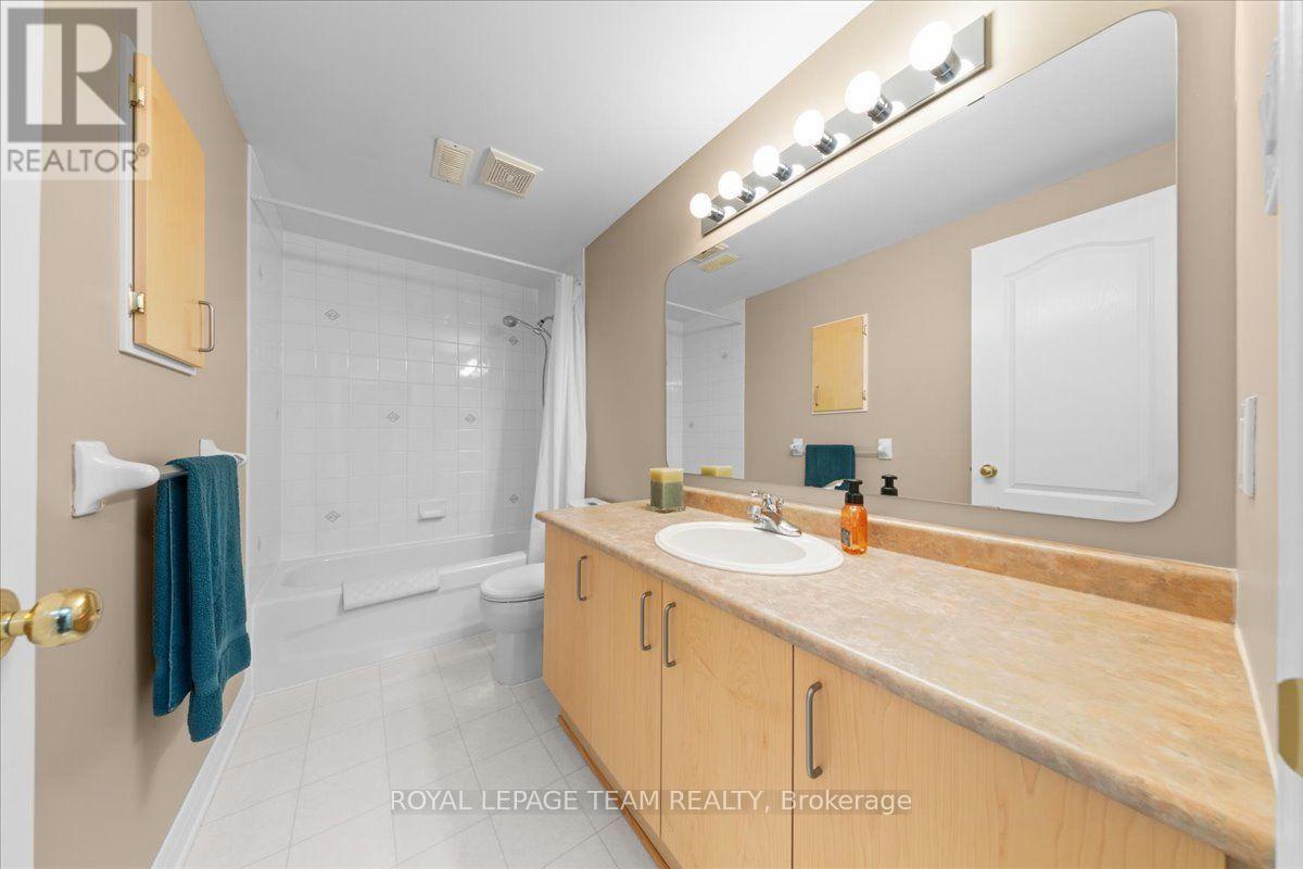 6 Amberlakes Drive Property Photo 32