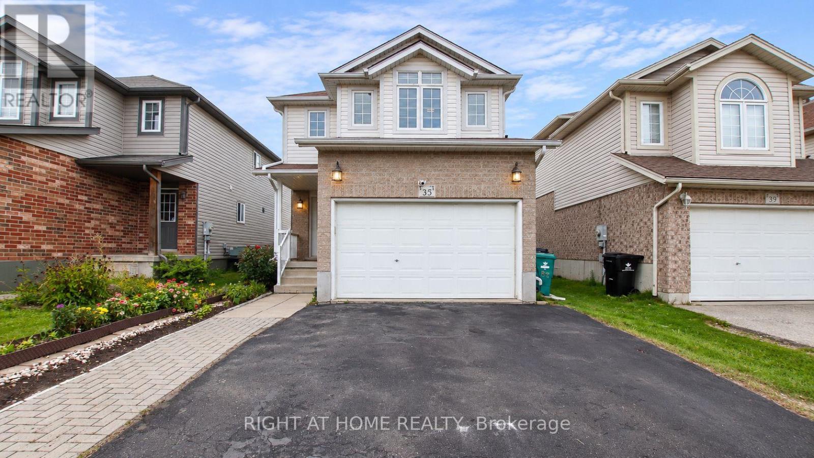 35 Chantilly Street Property Photo 1