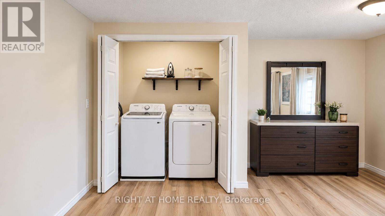 35 Chantilly Street Property Photo 17