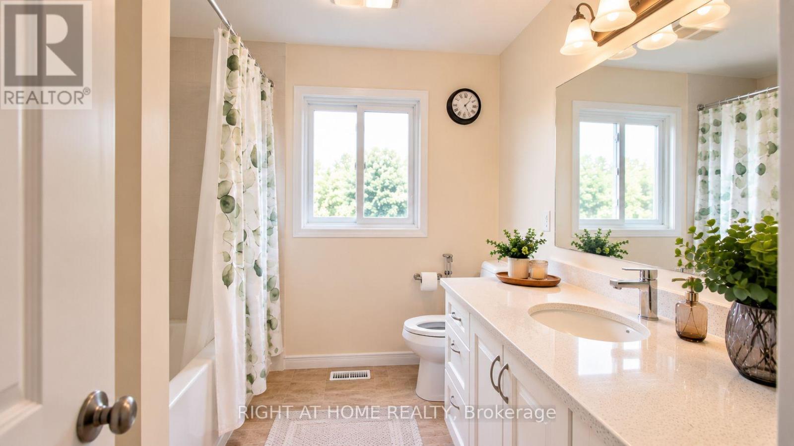 35 Chantilly Street Property Photo 18