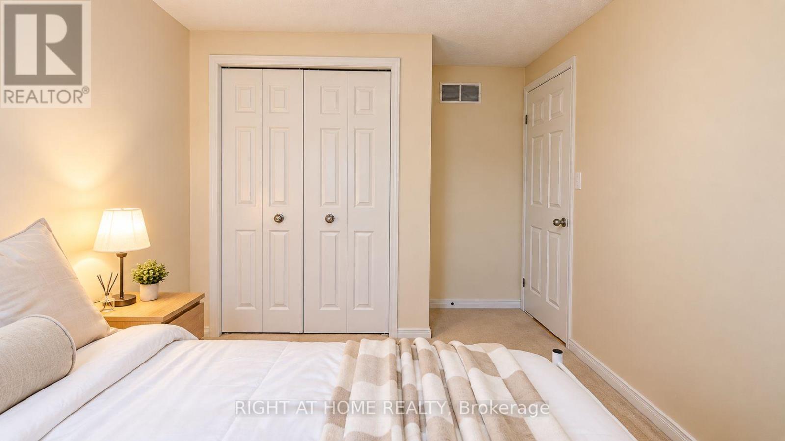 35 Chantilly Street Property Photo 20