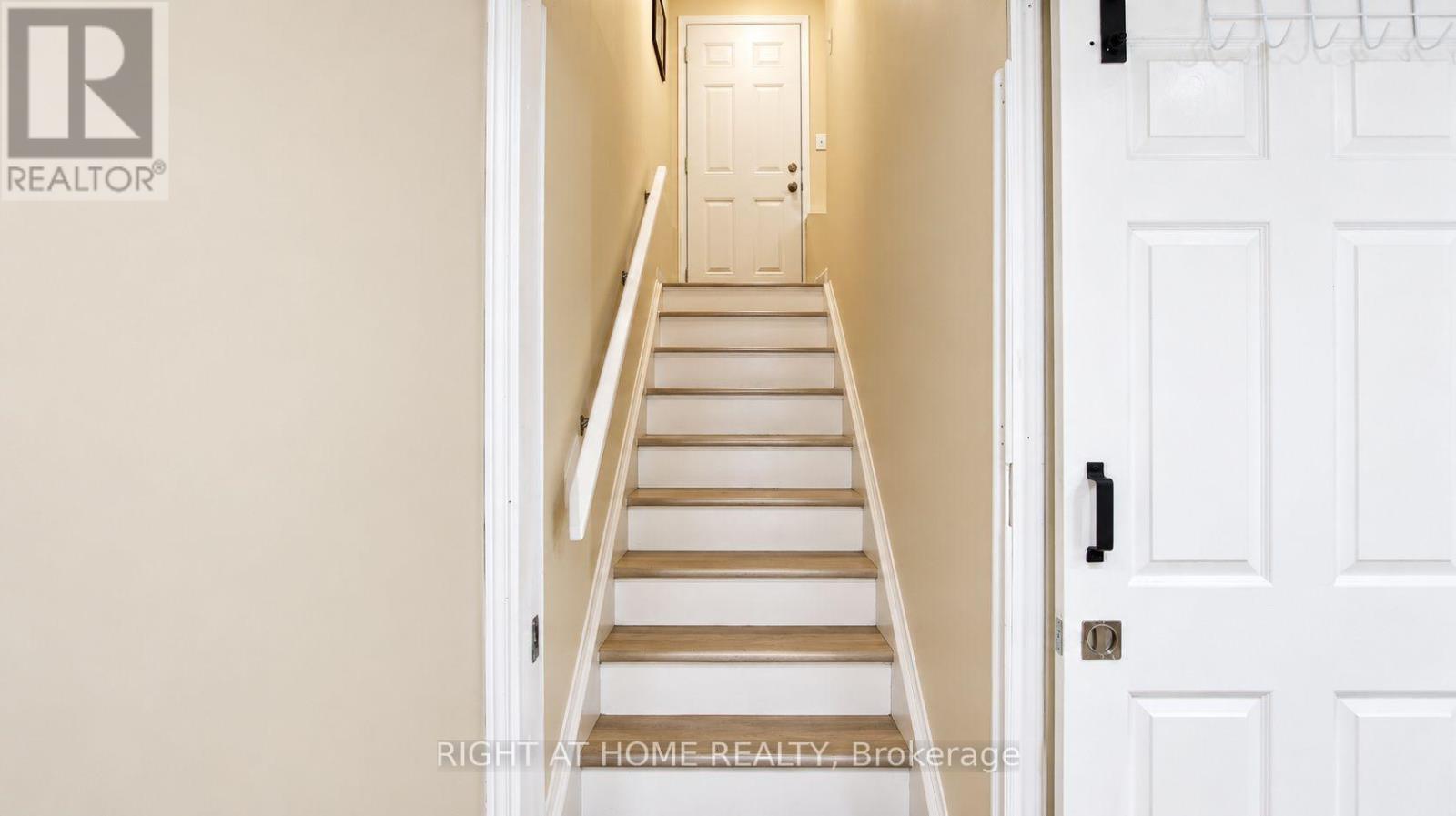 35 Chantilly Street Property Photo 25