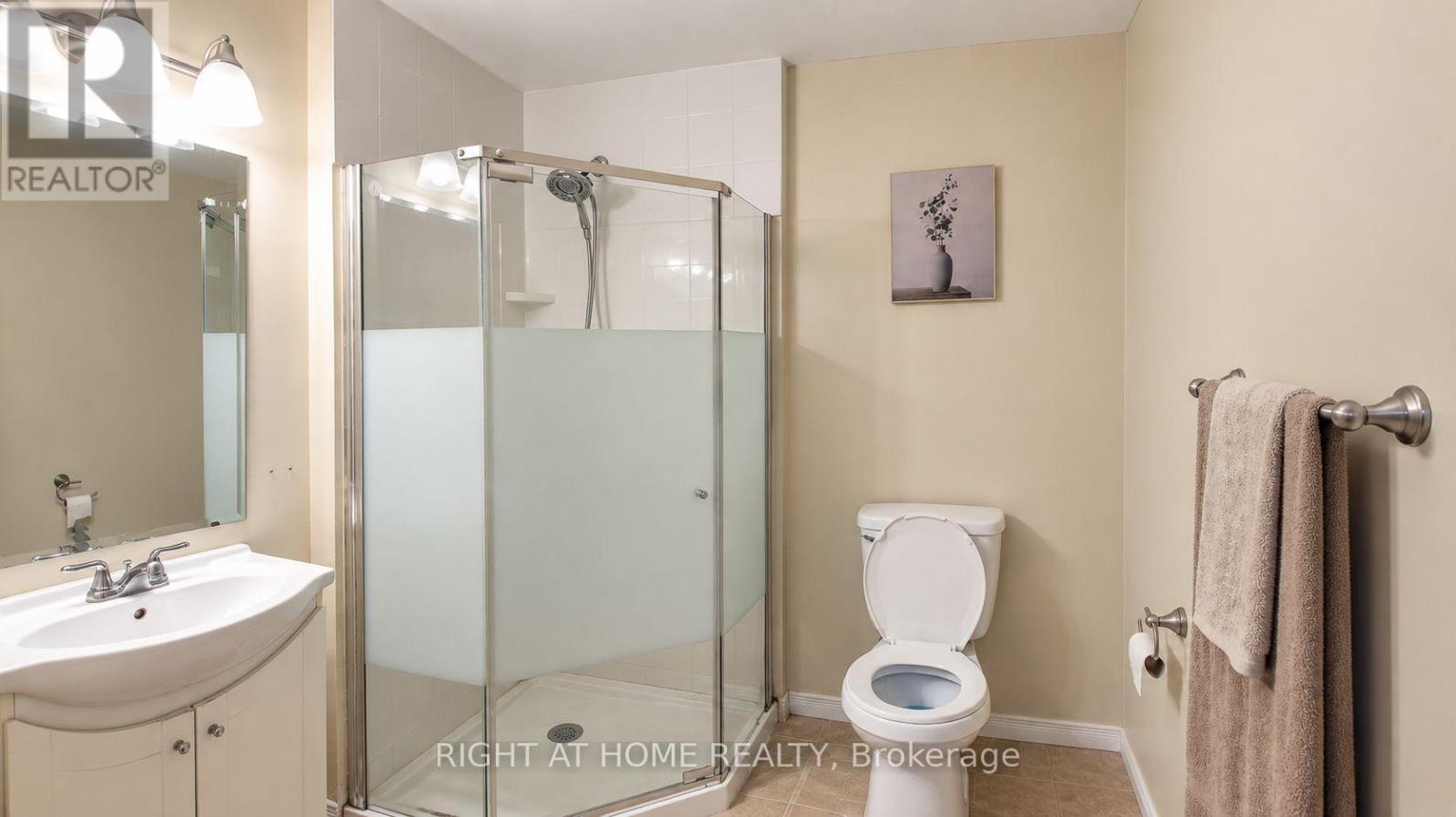 35 Chantilly Street Property Photo 29