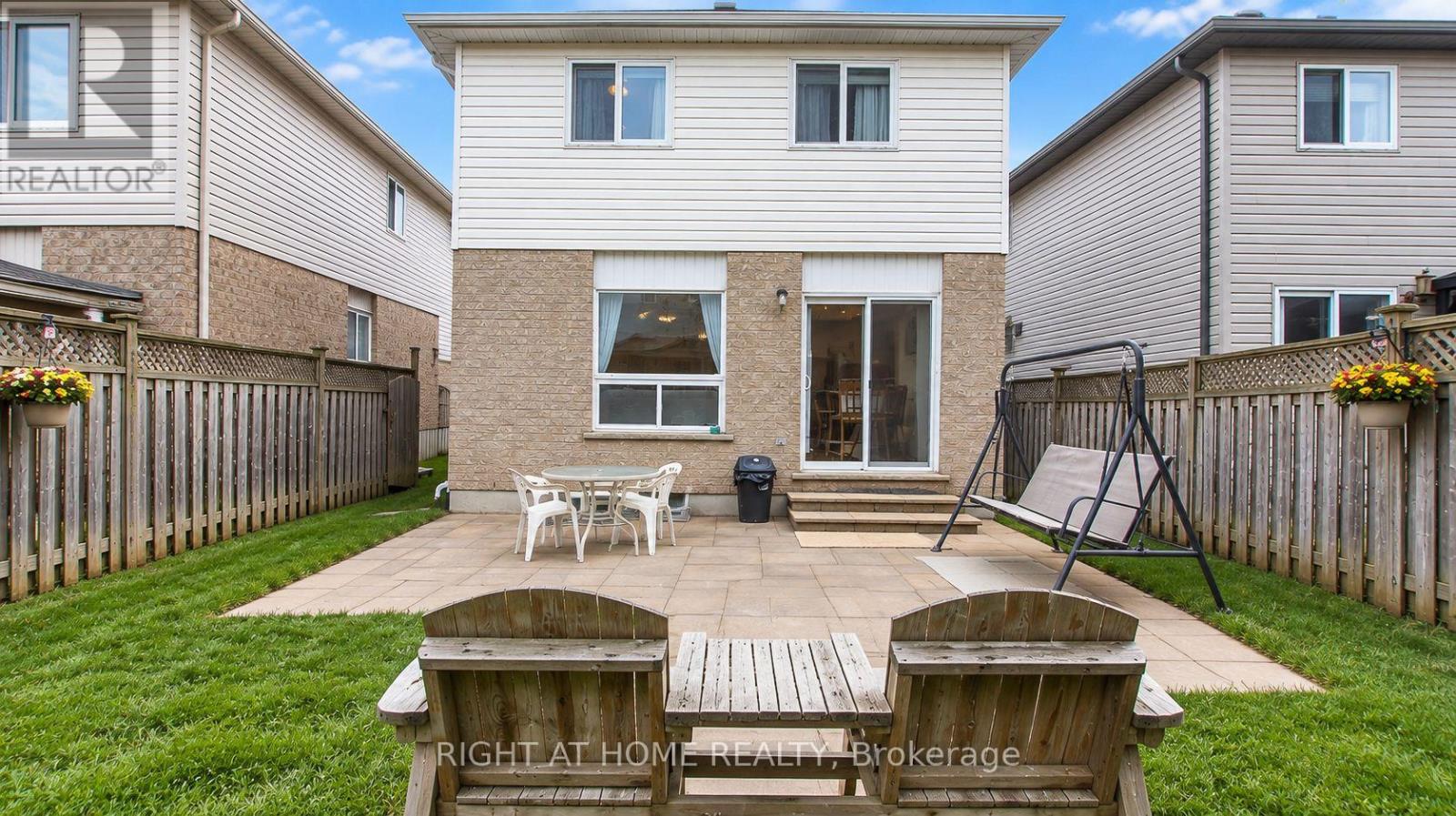 35 Chantilly Street Property Photo 31