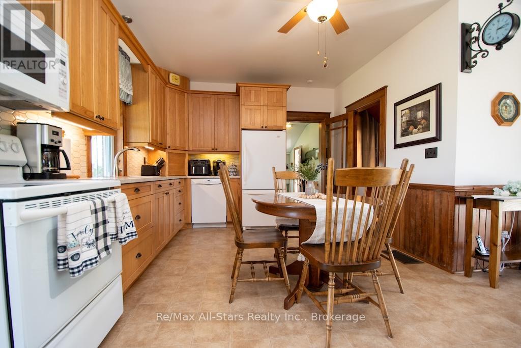 402 Mount Horeb Road Property Photo 8