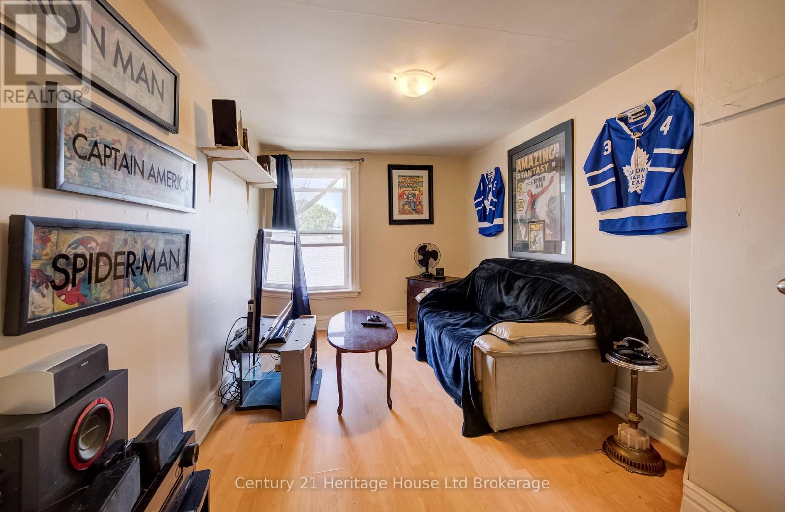 18 William Lane Property Photo 10