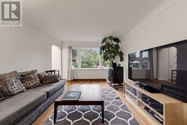 357 East 17th Street Property Photo 6