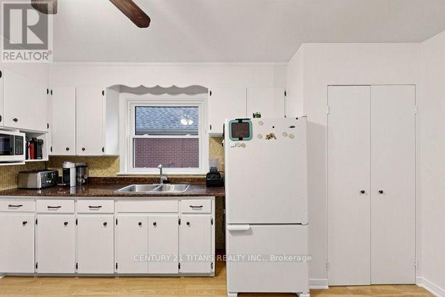 357 East 17th Street Property Photo 11