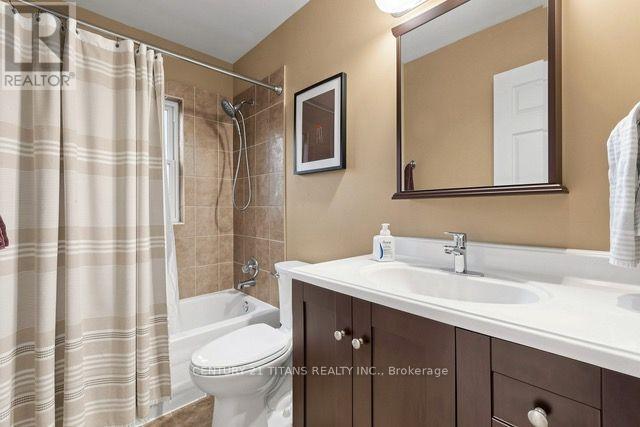 357 East 17th Street Property Photo 22