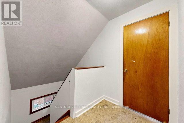 357 East 17th Street Property Photo 24