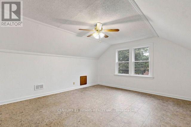 357 East 17th Street Property Photo 32