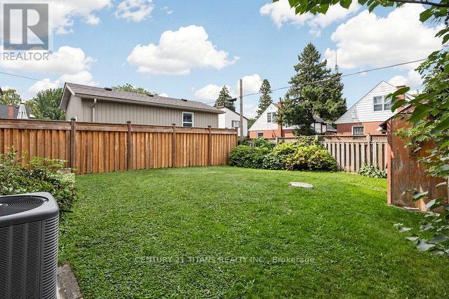 357 East 17th Street Property Photo 41