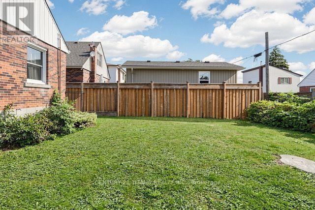 357 East 17th Street Property Photo 42