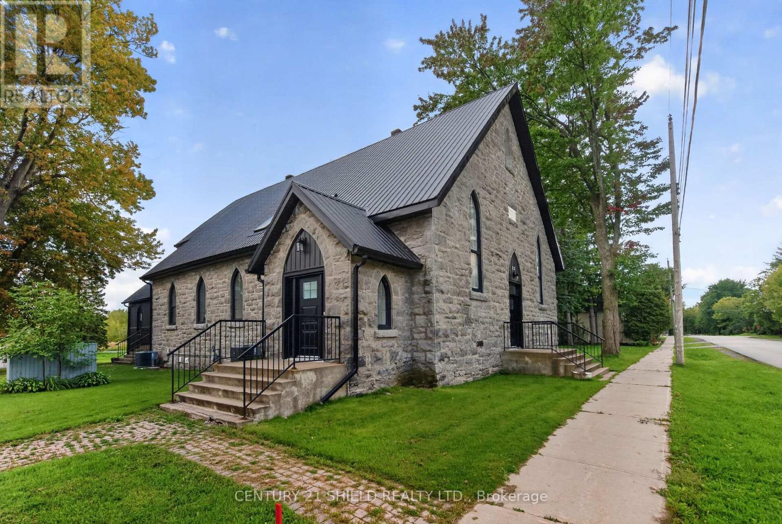 12 MAPLE STREET Property Photo 1