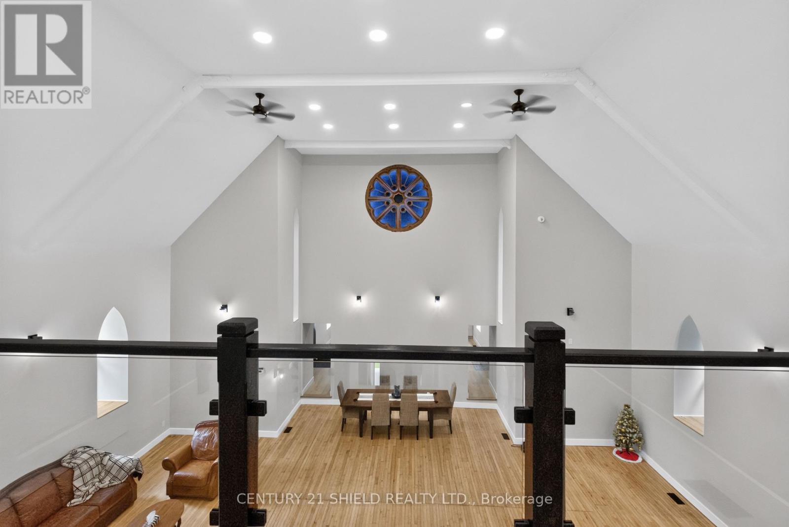12 Maple Street Property Photo 10