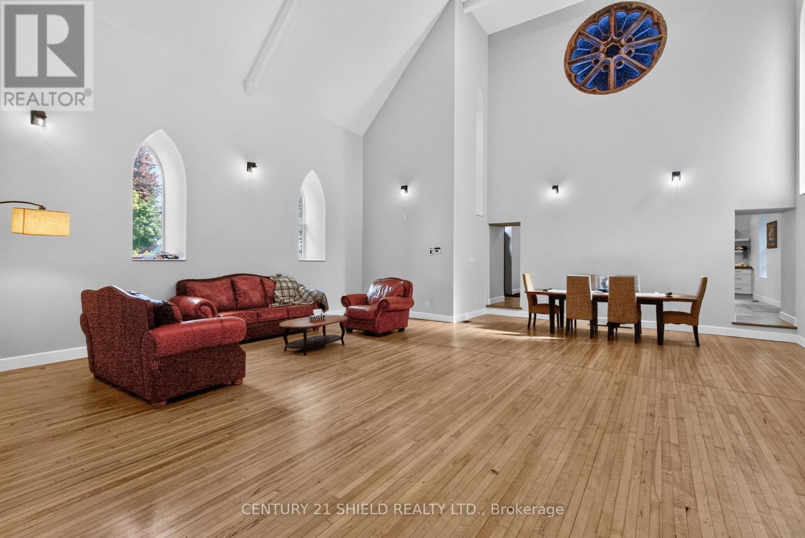 12 Maple Street Property Photo 18
