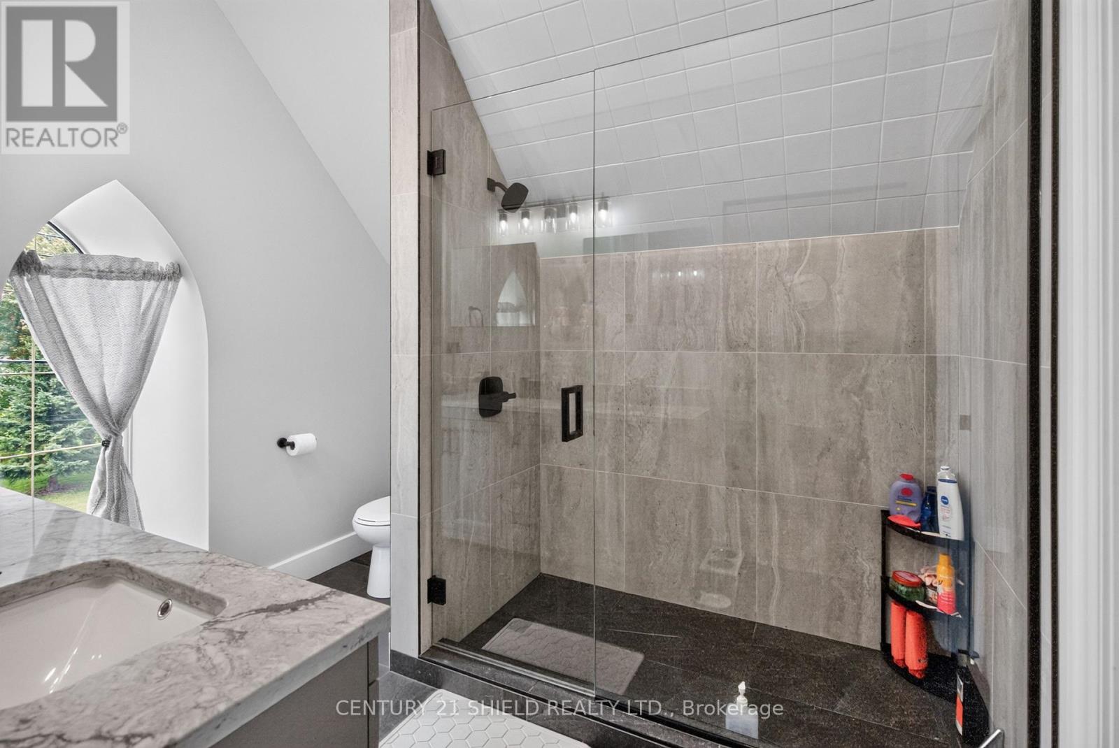 12 Maple Street Property Photo 26