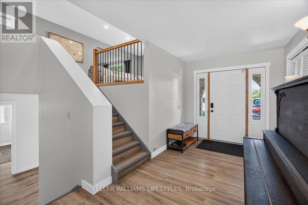 27788 Havelock Street Property Photo 5