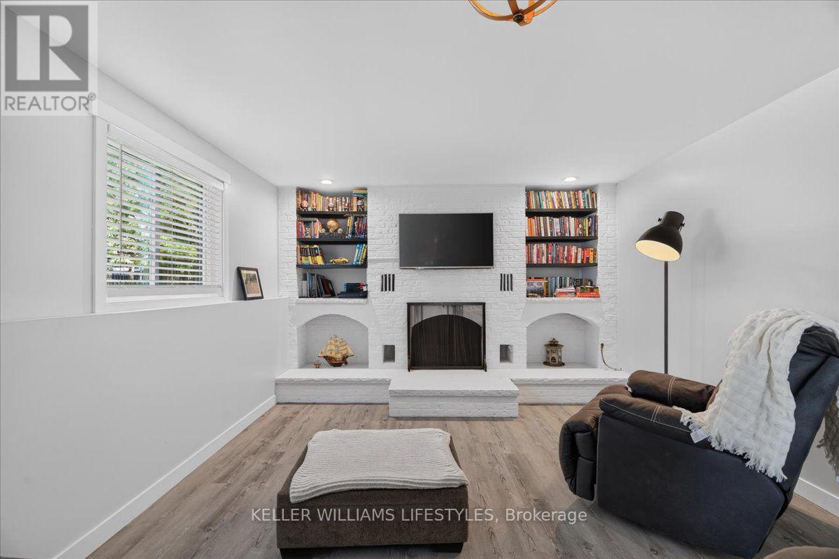 27788 Havelock Street Property Photo 25