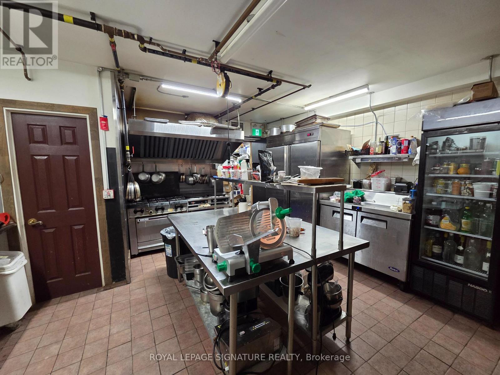 103 - 138 Main Street W Property Photo 11